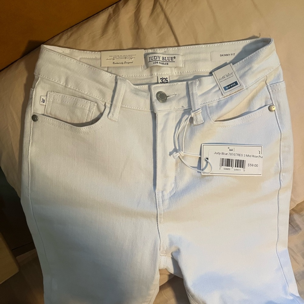 Judy Blue Cropped Jean